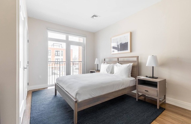 Marvelous Newton Studio w/W/D, nr Dining & Shopping, by Blueground