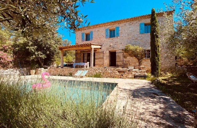 MAS DE CAROLINE (UZES) Air-conditioning & Heated pool