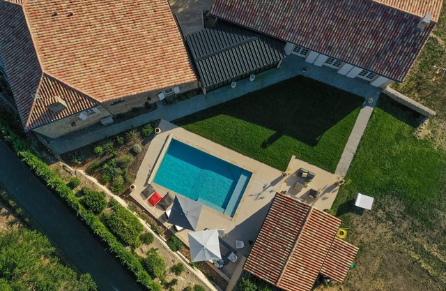 Mas des Coteaux. 5 star quiet Villa. Panoramic view, private pool,kids play area