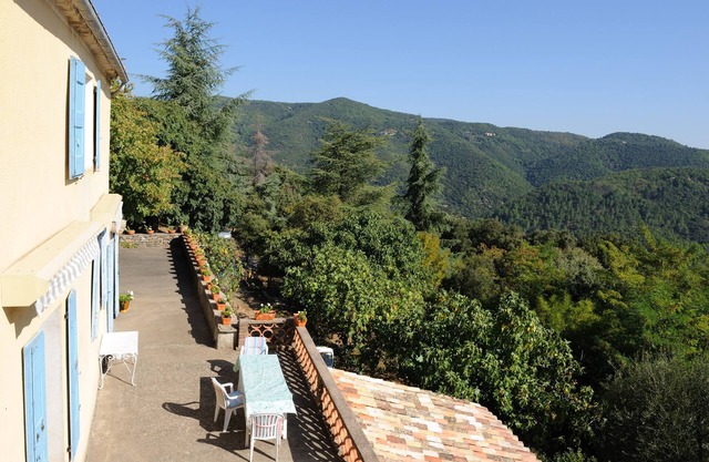 Mas in the Cévennes: peace and quiet