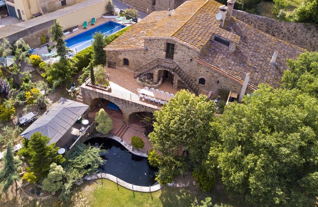 Mascaros - beautiful, large house with own pool