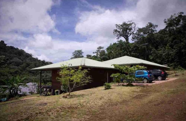 Matoury: BEAUTIFUL WOOD HOUSE IN FULL NATURE