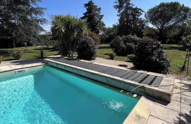 Maubourguet Villa - Sleeps 10 - Pool & Games