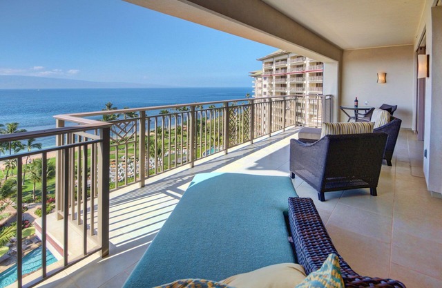 Maui Resort Rentals - Exclusive Hyatt Residence Club 1BR Oceanfront Upper Floor Viilla