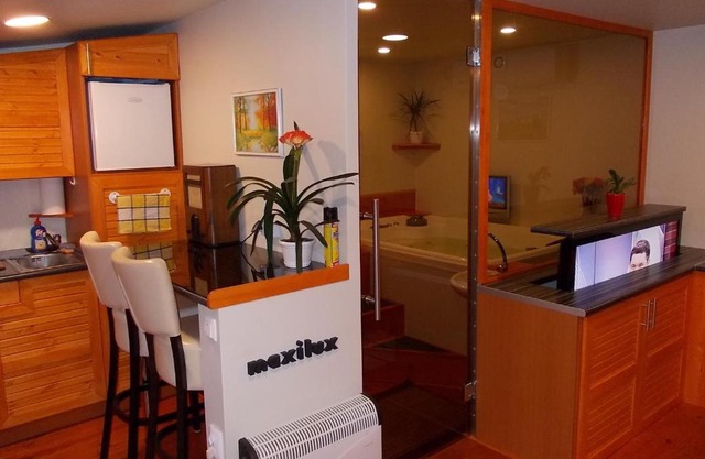 Maxilux Studio