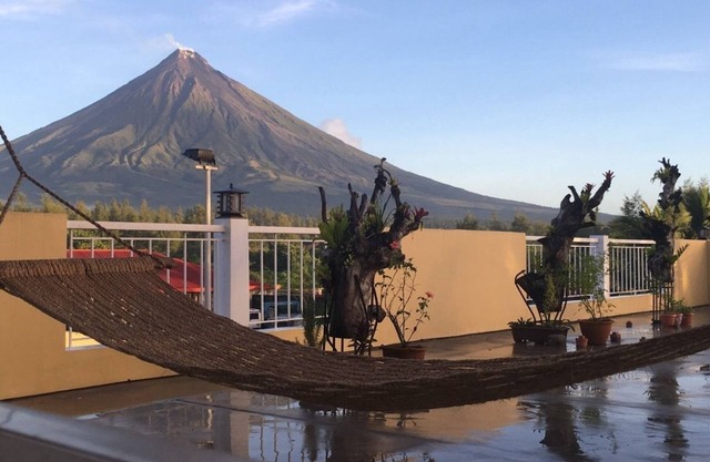 Mayon Lodging House