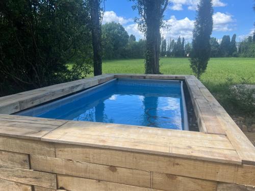 Mazet au pied des Alpilles, avec Piscine & Pétanque