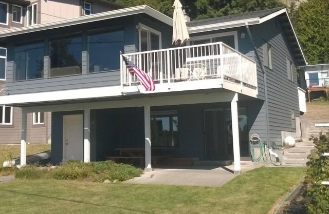 McKees Beach house located on one of the nicest beaches on Port Susan Bay.