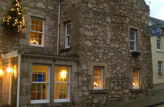 Meadhon House