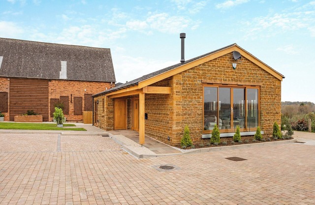 Meadow View - UK47974