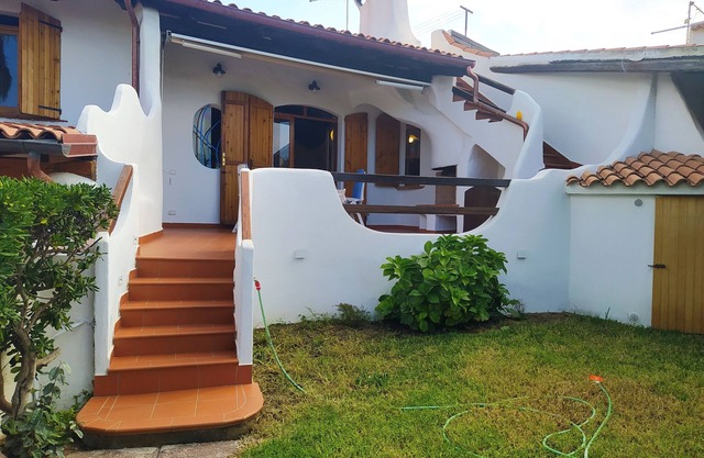 MEDITERRANEAN VILLA 400 m FROM THE SEA -