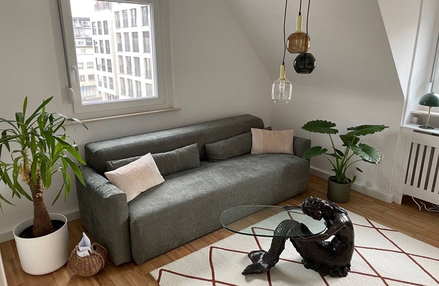 Meerjungfrau: stylish 2-room apartment, central, kitchen, bathroom, living room/bedroom