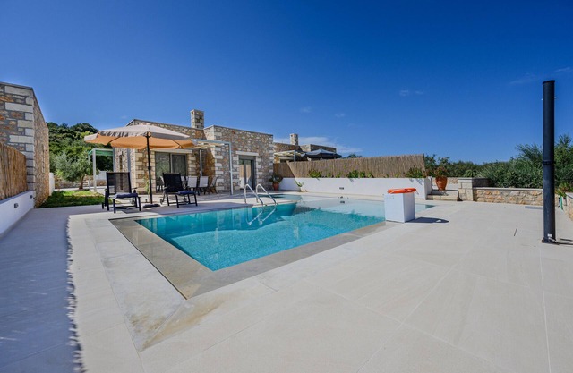 Melidoni 2 rural villa,private pool,calm,near tavern