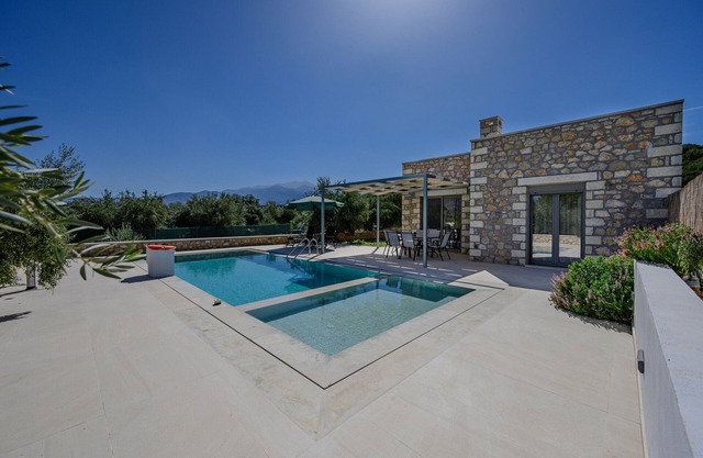 Melidoni 4 rural villa,private pool,calm,near tavern