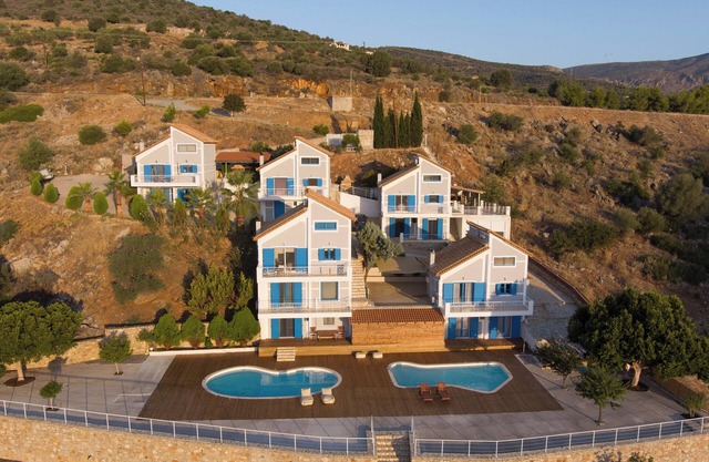 Meliti is a villa with a small garden with barbeque next to the sea
