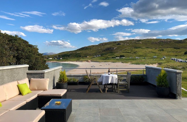 Mellon Udrigle "Heaven on Earth",Luxury 6 bed Beach House, sea views