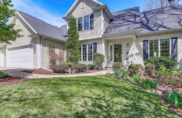 Menasha Home w/Patio - Walking Distance to Lake!