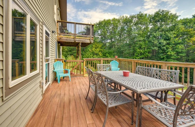 Meredith Home with Deck 6 Mi to Lake Winnipesaukee!