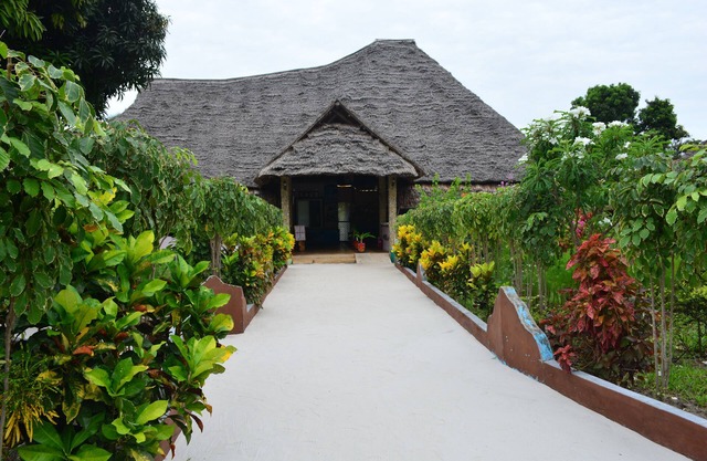 MEREMETA LODGE MAFIA ISLAND
