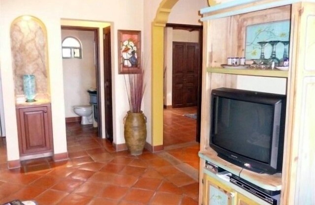 Mexican Jewel House . Allan Fotheringham Stayed Here !
