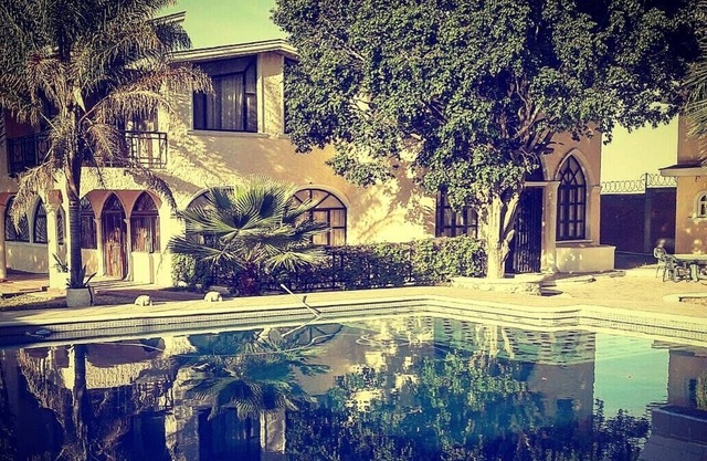 Mexican Villa Huge swimming pool and relaxing space. Private and secure