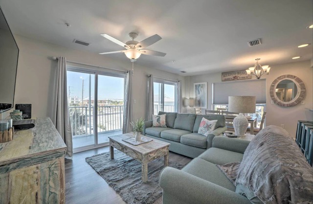 Mexico Beach Condo steps from the beach! ~Snowbird Rates Available~