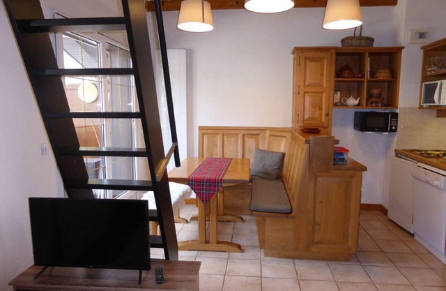 Mezzanine studio for 4 in Les Contamines-Montjoie with garage