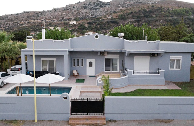 MG LUXURY VILLA KALITHIES