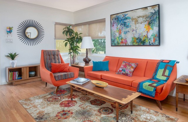Mid Century Luxury, 1 block from Park Ave (#2)