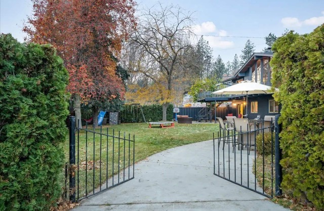 Mid-Century Modern in Spokane Valley