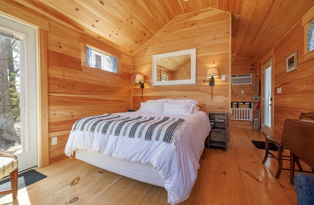 Mid-Coast Maine: Cozy Cabin Retreat close to the beach w/Sauna -Cabin #1 Balsam