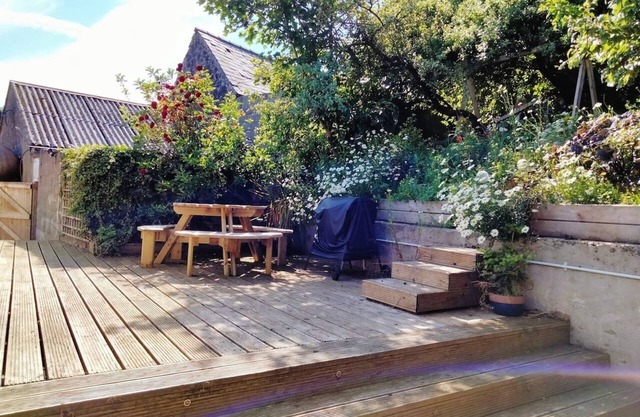 Midden Manor Country stay on a working dairy farm