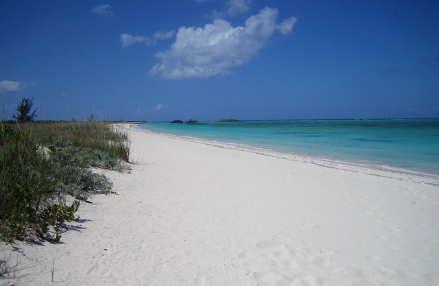 Miles Of White Sand Beach at 3MC , Seclusion And All The Comforts You Could Want