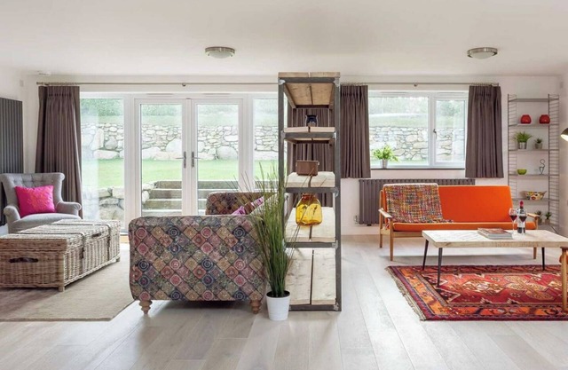 Mill House - SPACIOUS HOUSE OVERLOOKING GORGEOUS SENNEN COVE. DOG FRIENDLY.