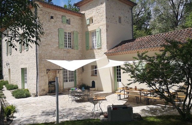 Mill with 7 bedrooms, 21pers, heated pool, SPA and games room in the heart of nature