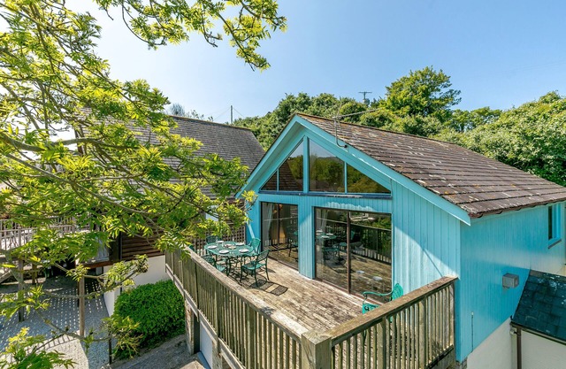 Milton Lodge - Three Bedroom House, Sleeps 7
