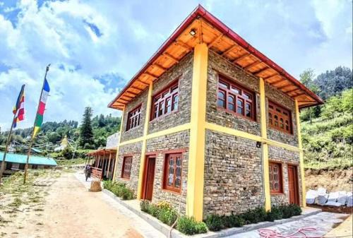 Mingmar lodge lumsa