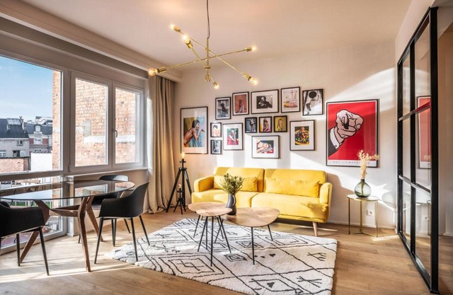 Mini loft 1 bedroom 2 steps from Av Louise