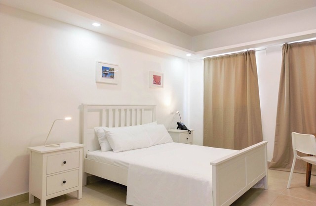 Minimalist Apartment Studio - Sea View