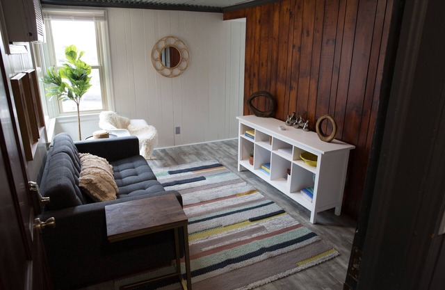 Minimalist-Style Apartment within walking distance of Downtown Johnson City