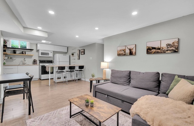 Mississauga Manor - Meadowvale