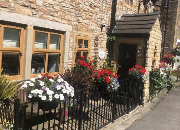 Mistletoe Cottage
