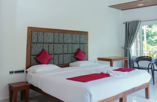 Misty Bush Munnar - Deluxe Double Roomn