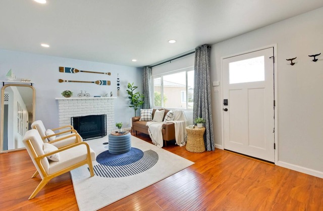 MJ@Cozy 2B1B Duplex/AC/Walk to Shopping 1891