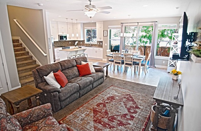 Moab Adventure Hub | Pool and Bikes | Near Arches | 598