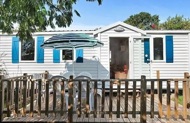 Mobil-home | Classic XL | 3 Ch. | 6 pers. | Uncovered raised terrace | A/C