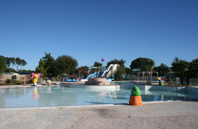Mobile home 4/6 people in 4-star holiday village