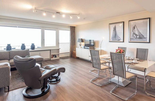 Modern 2-room apartment with sea view and approx. 65 m², for up to 4 people