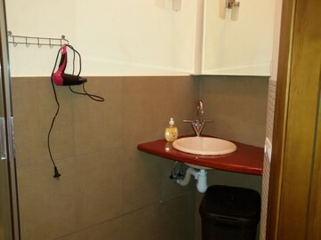 Modern 1-room apartment near Golden Gates