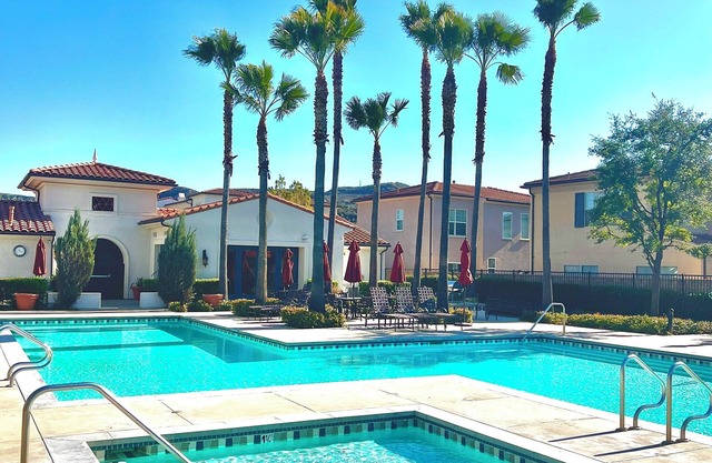 Modern 2 bedroom Villa in Santa Clarita